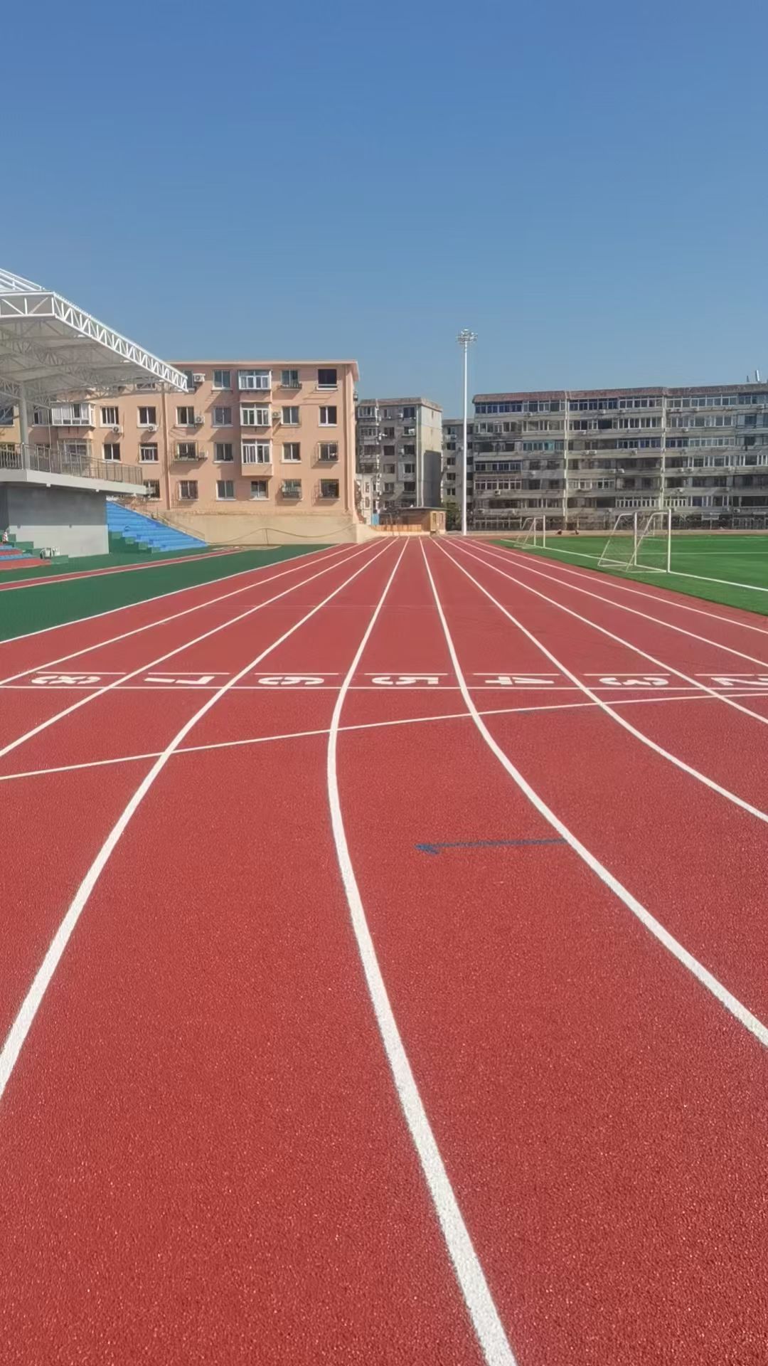 大同市足球场人造草坪渗水跑道 - 厂家